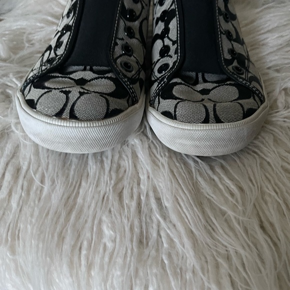 Coach Black and White Sneakers with Signature Design
Pattern. - Picture 6 of 11